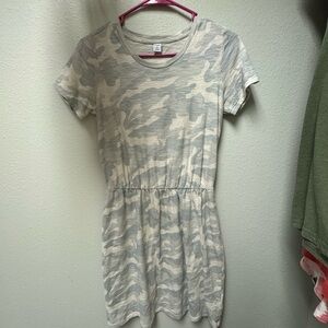 Old Navy XS dress Army pattern in good condition